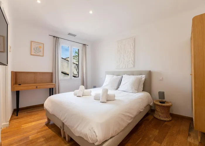 Apartment Place Des Lices - Quaranta *